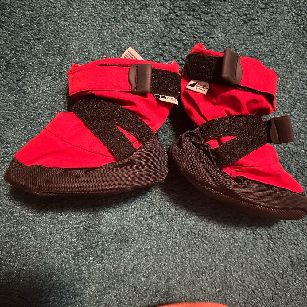 MEC insulated infant booties